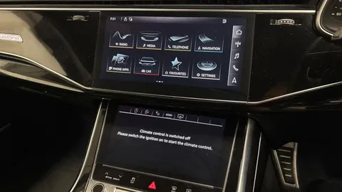 SN22ANZ Audi Q8 Black Edition 55 TFSI quattro 340 PS tiptronic Thumbnail #6