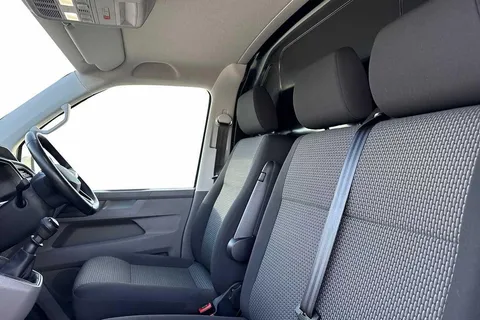 DE74WXT Volkswagen Transporter 2.0 TDI 110 Highline Van Thumbnail #10