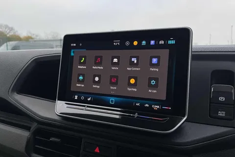 DF75ULV Volkswagen Crafter (Nf) CR35 Panel van Commerce MWB 140 PS 2.0 TDI 6sp Manual FWD Thumbnail #11