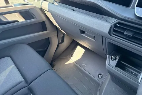 MJ74XXU Volkswagen Crafter 2.0 TDI 140PS Commerce High Roof Van Thumbnail #14