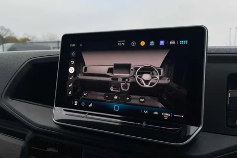 DF75ULV Volkswagen Crafter (Nf) CR35 Panel van Commerce MWB 140 PS 2.0 TDI 6sp Manual FWD Thumbnail #18