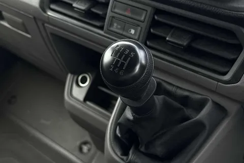 DA75SWU Volkswagen Crafter (Nf) CR35 Commerce Plus MWB 140 PS FWD - 25 Model Year Thumbnail #19