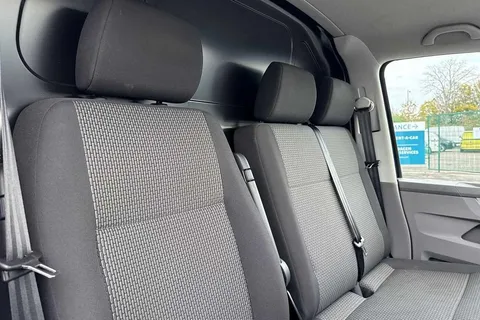 DE74WPP Volkswagen Transporter 2.0 TDI 110 Highline Van Thumbnail #20