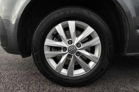 DE74WPP Volkswagen Transporter 2.0 TDI 110 Highline Van Thumbnail #23