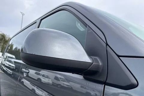 DE74WPP Volkswagen Transporter 2.0 TDI 110 Highline Van Thumbnail #24