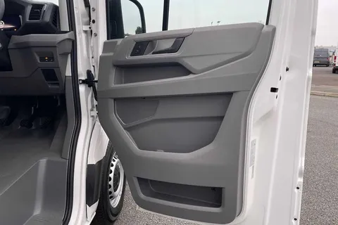DF75ULV Volkswagen Crafter (Nf) CR35 Panel van Commerce MWB 140 PS 2.0 TDI 6sp Manual FWD Thumbnail #29