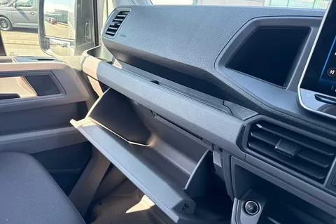 MJ74XXU Volkswagen Crafter 2.0 TDI 140PS Commerce High Roof Van Thumbnail #36