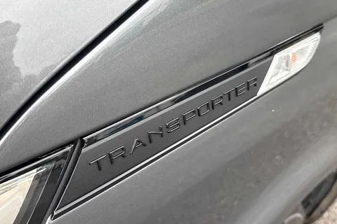 DE74WPP Volkswagen Transporter 2.0 TDI 110 Highline Van Thumbnail #28