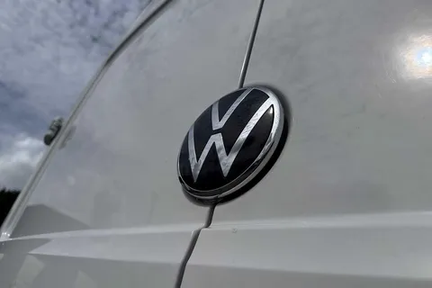 DA75SWU Volkswagen Crafter (Nf) CR35 Commerce Plus MWB 140 PS FWD - 25 Model Year Thumbnail #31