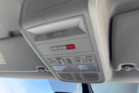 DE74WXT Volkswagen Transporter 2.0 TDI 110 Highline Van Thumbnail #34