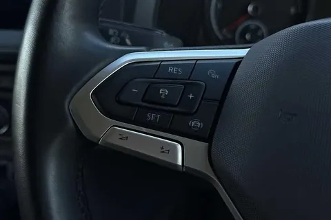 DE74WXT Volkswagen Transporter 2.0 TDI 110 Highline Van Thumbnail #37