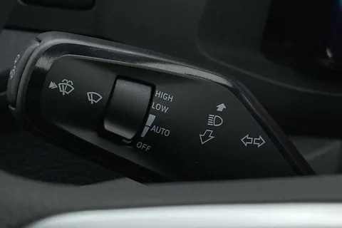 DF75ULV Volkswagen Crafter (Nf) CR35 Panel van Commerce MWB 140 PS 2.0 TDI 6sp Manual FWD Thumbnail #37