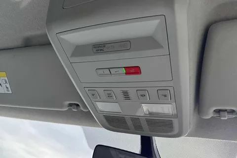 DE74WPP Volkswagen Transporter 2.0 TDI 110 Highline Van Thumbnail #34