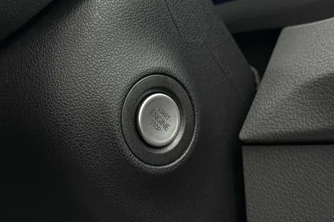 DF75UEK Volkswagen Crafter (Nf) CR35 Commerce MWB 140 PS FWD - Digital Dash/Business Pack/Camera Thumbnail #33