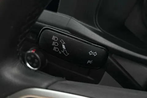 DE74WPP Volkswagen Transporter 2.0 TDI 110 Highline Van Thumbnail #36