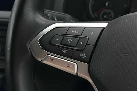 DE74WPP Volkswagen Transporter 2.0 TDI 110 Highline Van Thumbnail #37