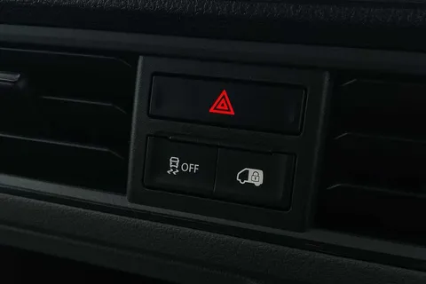 DF75ULV Volkswagen Crafter (Nf) CR35 Panel van Commerce MWB 140 PS 2.0 TDI 6sp Manual FWD Thumbnail #42