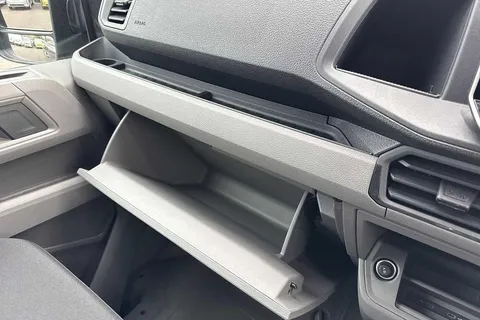 DF75UEK Volkswagen Crafter (Nf) CR35 Commerce MWB 140 PS FWD - Digital Dash/Business Pack/Camera Thumbnail #37