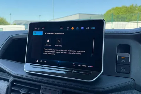 MJ74XXU Volkswagen Crafter 2.0 TDI 140PS Commerce High Roof Van Thumbnail #49