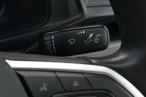 DE74WPP Volkswagen Transporter 2.0 TDI 110 Highline Van Thumbnail #39