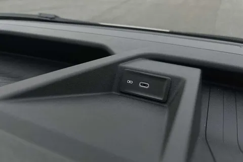 DF75ULV Volkswagen Crafter (Nf) CR35 Panel van Commerce MWB 140 PS 2.0 TDI 6sp Manual FWD Thumbnail #44