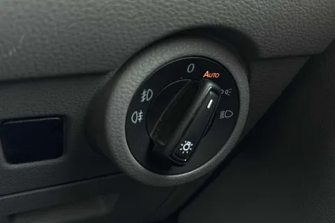 DE74WPP Volkswagen Transporter 2.0 TDI 110 Highline Van Thumbnail #42