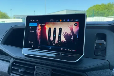 MJ74XXU Volkswagen Crafter 2.0 TDI 140PS Commerce High Roof Van Thumbnail #54