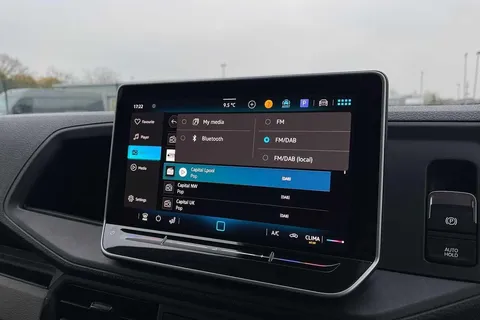 DF75ULV Volkswagen Crafter (Nf) CR35 Panel van Commerce MWB 140 PS 2.0 TDI 6sp Manual FWD Thumbnail #49