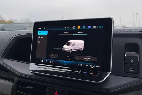 DF75ULV Volkswagen Crafter (Nf) CR35 Panel van Commerce MWB 140 PS 2.0 TDI 6sp Manual FWD Thumbnail #50