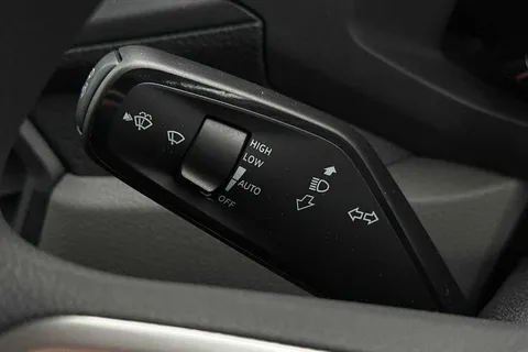 DF75UEK Volkswagen Crafter (Nf) CR35 Commerce MWB 140 PS FWD - Digital Dash/Business Pack/Camera Thumbnail #46