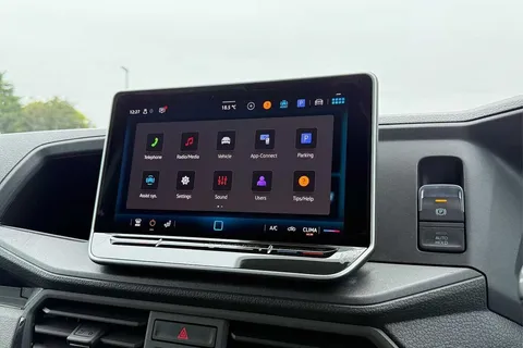 DF75UEK Volkswagen Crafter (Nf) CR35 Commerce MWB 140 PS FWD - Digital Dash/Business Pack/Camera Thumbnail #50