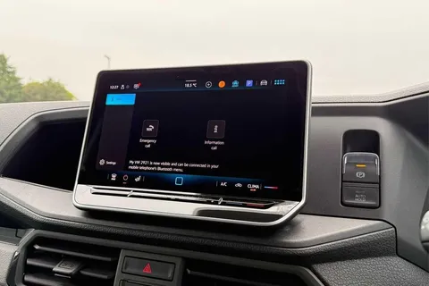 DF75UEK Volkswagen Crafter (Nf) CR35 Commerce MWB 140 PS FWD - Digital Dash/Business Pack/Camera Thumbnail #51