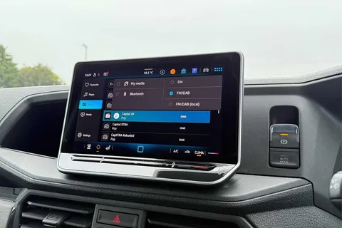 DF75UEK Volkswagen Crafter (Nf) CR35 Commerce MWB 140 PS FWD - Digital Dash/Business Pack/Camera Thumbnail #52