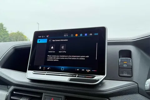 DF75UEK Volkswagen Crafter (Nf) CR35 Commerce MWB 140 PS FWD - Digital Dash/Business Pack/Camera Thumbnail #53