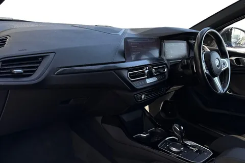 ST20MKV BMW 1 Series M135i xDrive 5dr Step Auto Thumbnail #9