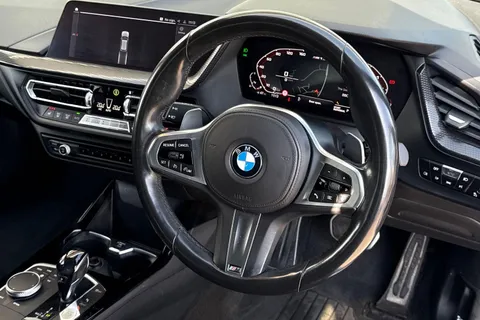 ST20MKV BMW 1 Series M135i xDrive 5dr Step Auto Thumbnail #13