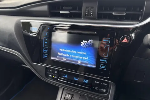 LG67MFF Toyota Auris 1.8 Hybrid Icon TSS 5dr CVT Thumbnail #36