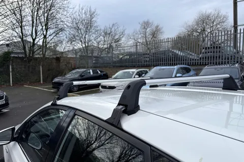 LG67MFF Toyota Auris 1.8 Hybrid Icon TSS 5dr CVT Thumbnail #37