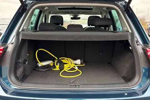MJ23EDC Volkswagen Tiguan 1.4 TSI eHybrid Elegance 5dr DSG Thumbnail #6