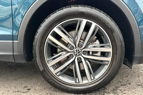 MJ23EDC Volkswagen Tiguan 1.4 TSI eHybrid Elegance 5dr DSG Thumbnail #10