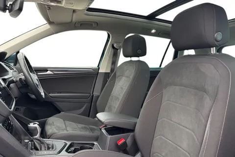 MJ23EDC Volkswagen Tiguan 1.4 TSI eHybrid Elegance 5dr DSG Thumbnail #15