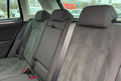 MJ23EDC Volkswagen Tiguan 1.4 TSI eHybrid Elegance 5dr DSG Thumbnail #18