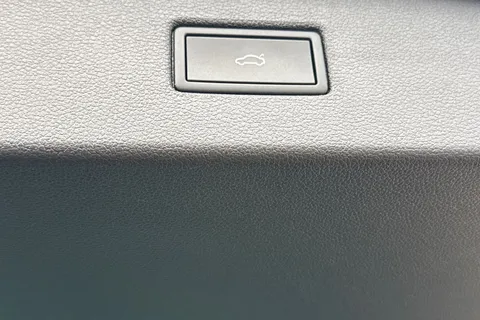 MJ23EDC Volkswagen Tiguan 1.4 TSI eHybrid Elegance 5dr DSG Thumbnail #24