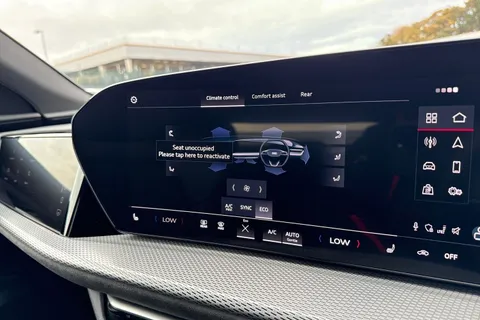 DF75KKL Audi Q5 2.0 TDI Edition 1 Sportback S Tronic quattro Euro 6 (s/s) 5dr Thumbnail #21