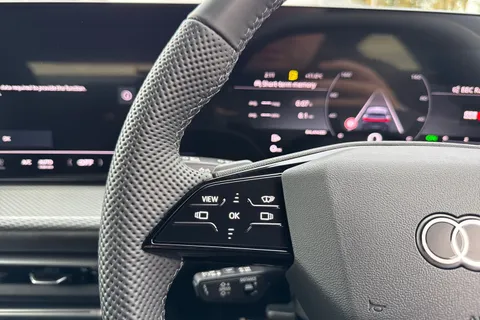 DF75KKL Audi Q5 2.0 TDI Edition 1 Sportback S Tronic quattro Euro 6 (s/s) 5dr Thumbnail #26