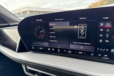 DF75KKL Audi Q5 2.0 TDI Edition 1 Sportback S Tronic quattro Euro 6 (s/s) 5dr Thumbnail #33