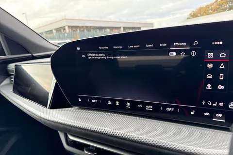 DF75KKL Audi Q5 2.0 TDI Edition 1 Sportback S Tronic quattro Euro 6 (s/s) 5dr Thumbnail #47