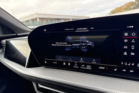 DF75KKL Audi Q5 2.0 TDI Edition 1 Sportback S Tronic quattro Euro 6 (s/s) 5dr Thumbnail #49