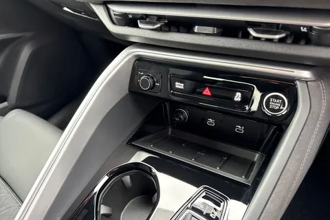 DF75KKL Audi Q5 2.0 TDI Edition 1 Sportback S Tronic quattro Euro 6 (s/s) 5dr Thumbnail #52