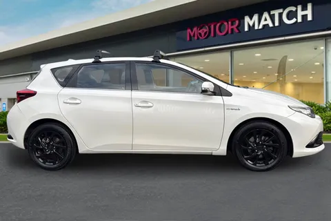 LG67MFF Toyota Auris 1.8 VVT-h Icon CVT Euro 6 (s/s) 5dr (Safety Sense) Thumbnail #3